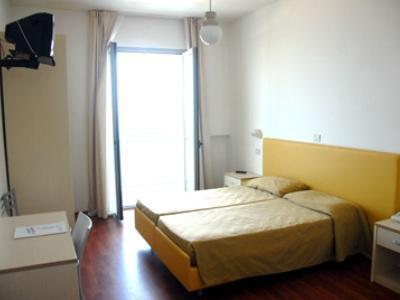Hotel Majestic Pesaro Exterior photo